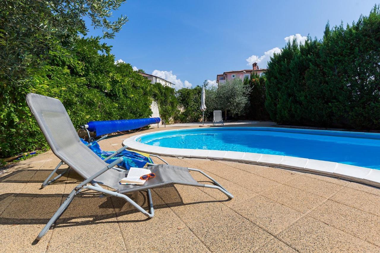 Apartments With A Swimming Pool Novigrad - 7078 Exteriör bild